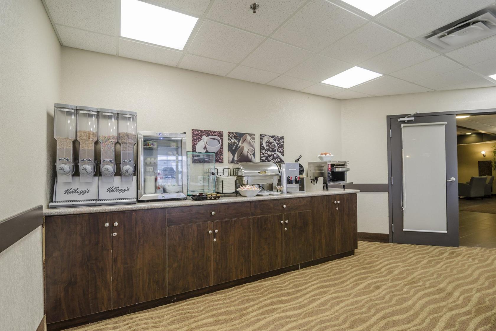 Quality Inn & Suites Estevan Exterior foto