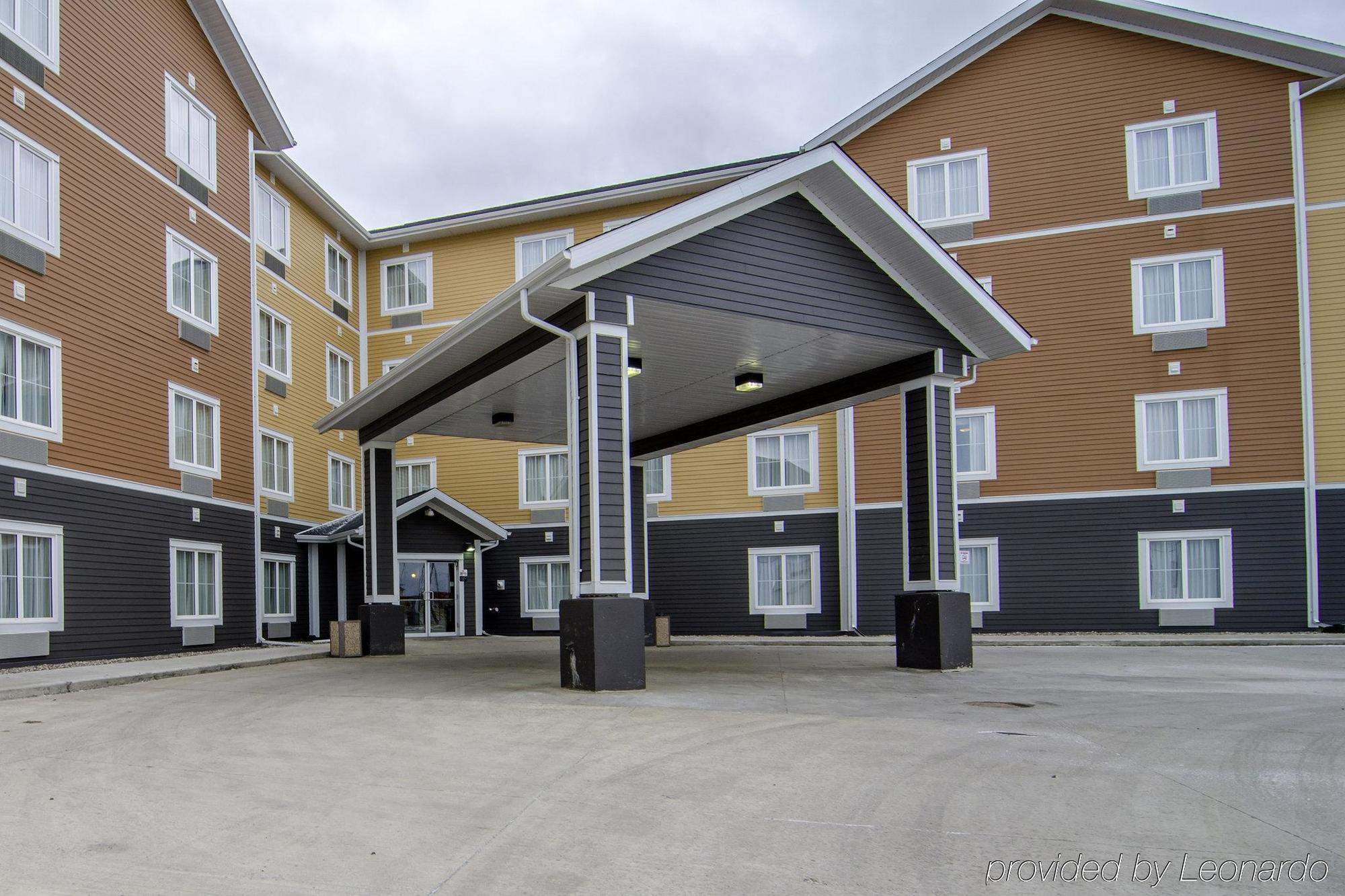 Quality Inn & Suites Estevan Exterior foto
