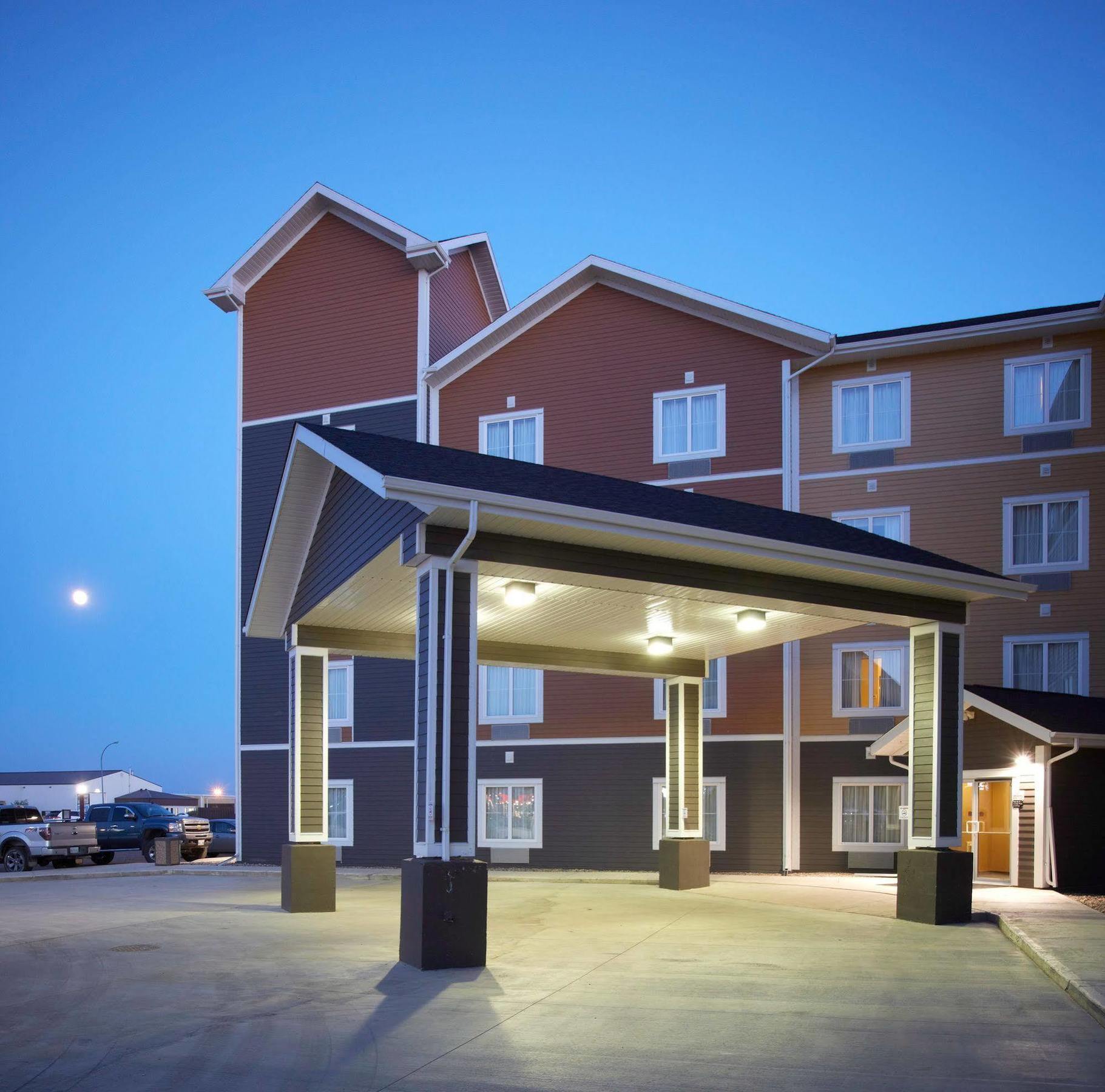 Quality Inn & Suites Estevan Exterior foto