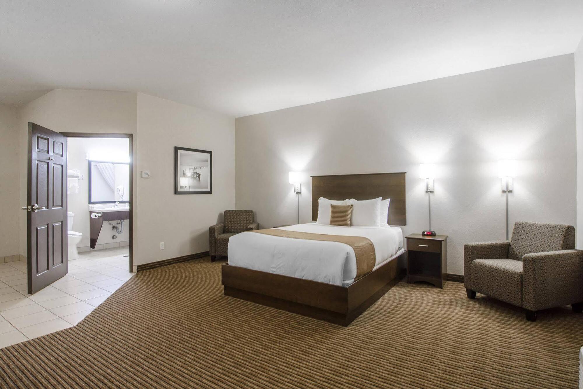 Quality Inn & Suites Estevan Exterior foto